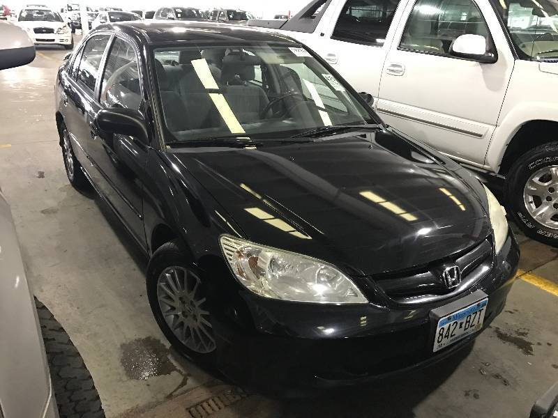 lot 3 image: 2005 Honda Civic LX