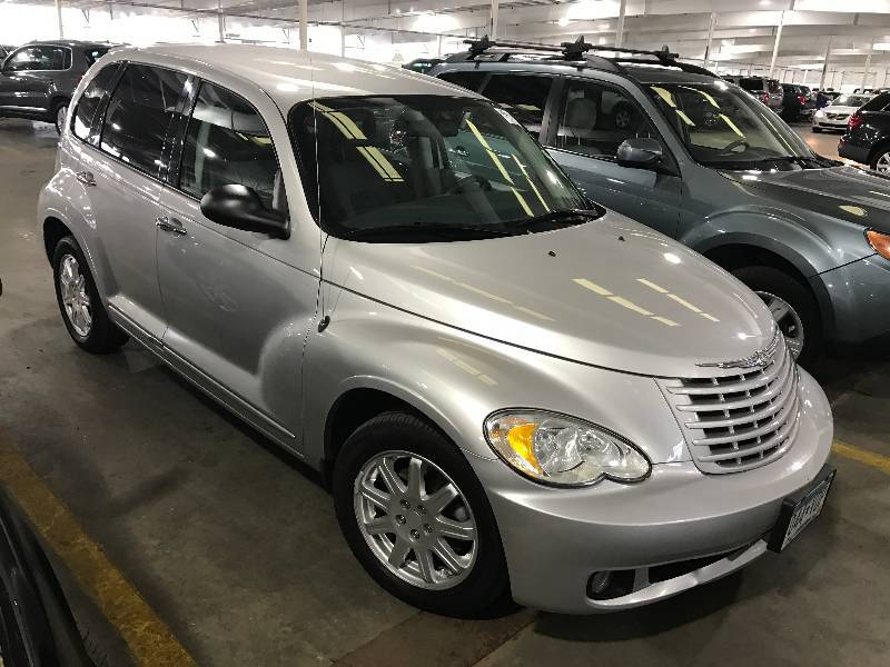 lot 4 image: 2008 Chrysler PT Cruiser Touring