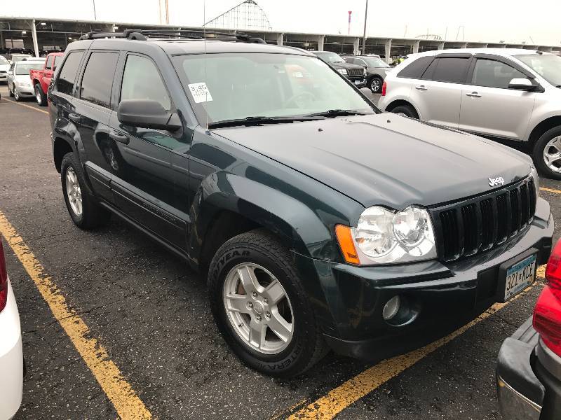 lot 7 image: 2005 Jeep Grand Cherokee Laredo 4x4