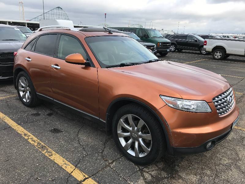 lot 10 image: 2004 Infiniti FX35