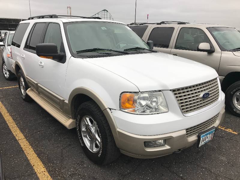 lot 11 image: 2005 Ford Expedition Eddie Bauer 4x4