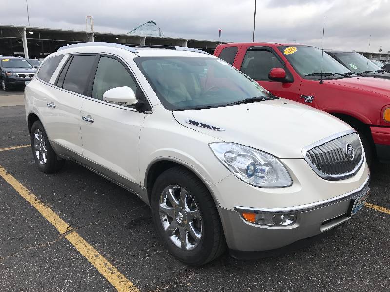 lot 12 image: 2009 Buick Enclave CXL FWD