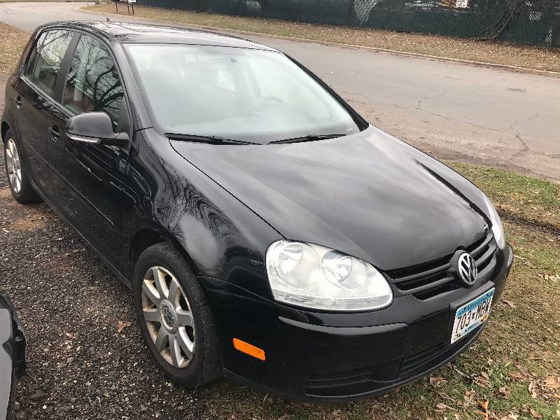 lot 16 image: 2006 Volkswagen Rabbit 2.5