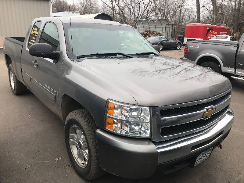 lot 31 image: 2009 Chevrolet Silverado 1500 LT 4WD