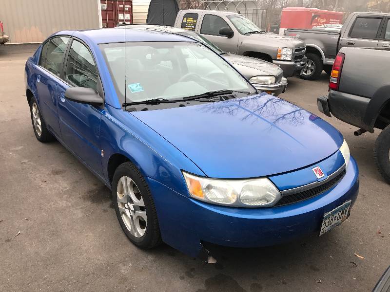 lot 36 image: 2003 Saturn Ion