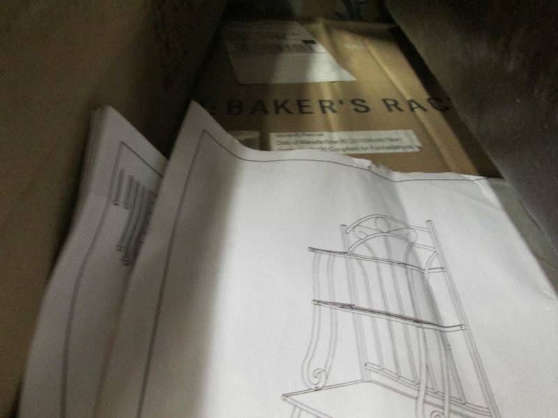 lot 88 image: Bakers Rack open box Retail $119.9...