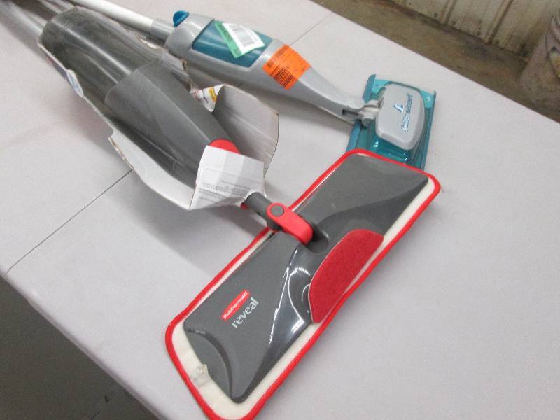 lot 95 image: Lot of 2 Rubbermaid & Bissel floor ...