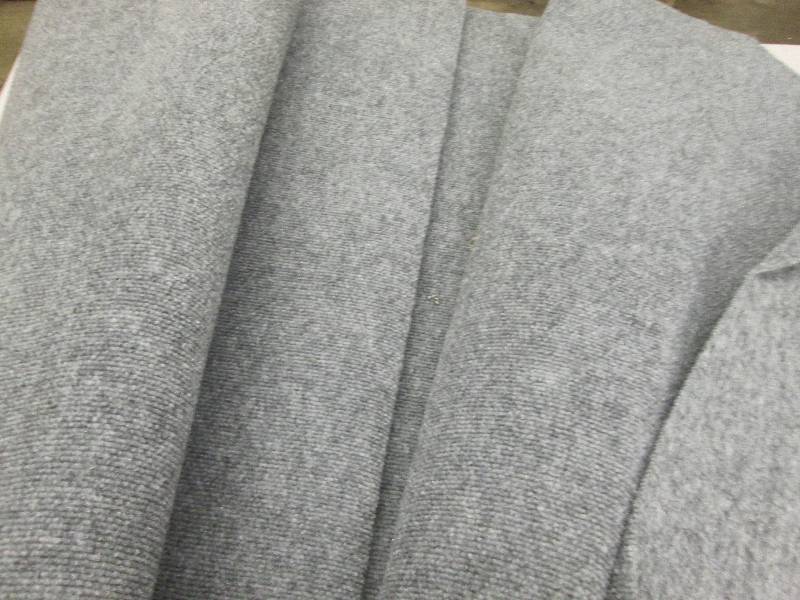 lot 117 image: 12 ft Runner Carpet Grey...