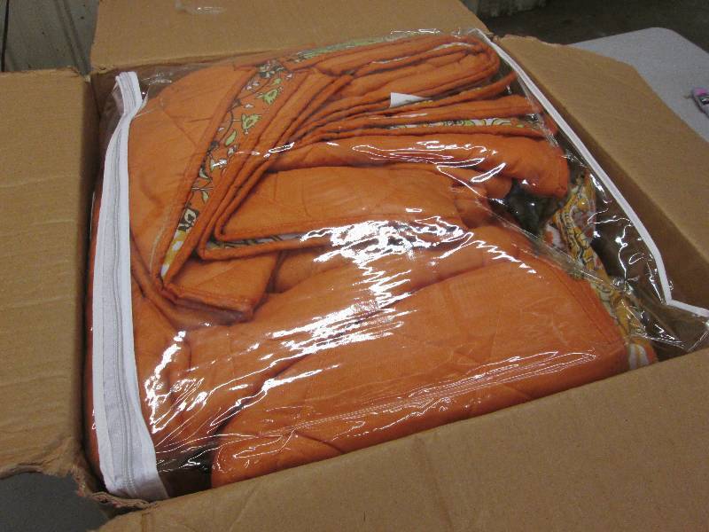 lot 138 image: King Bedspread Set open box Retail ...