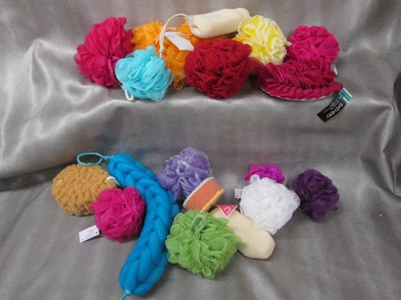 lot 161 image: Lot of 20 Assorted Style Bath Spong...