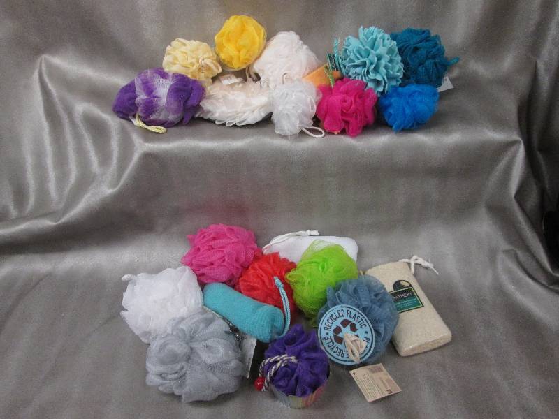 lot 163 image: Lot of 20 Assorted Style Bath Spong...