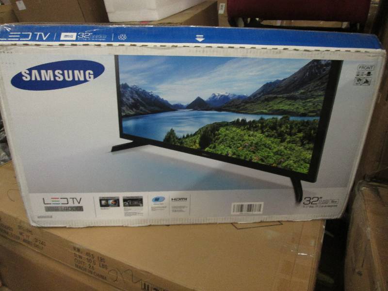lot 169 image: Samsung 32-Inch 720p 60hz LED TV UN...