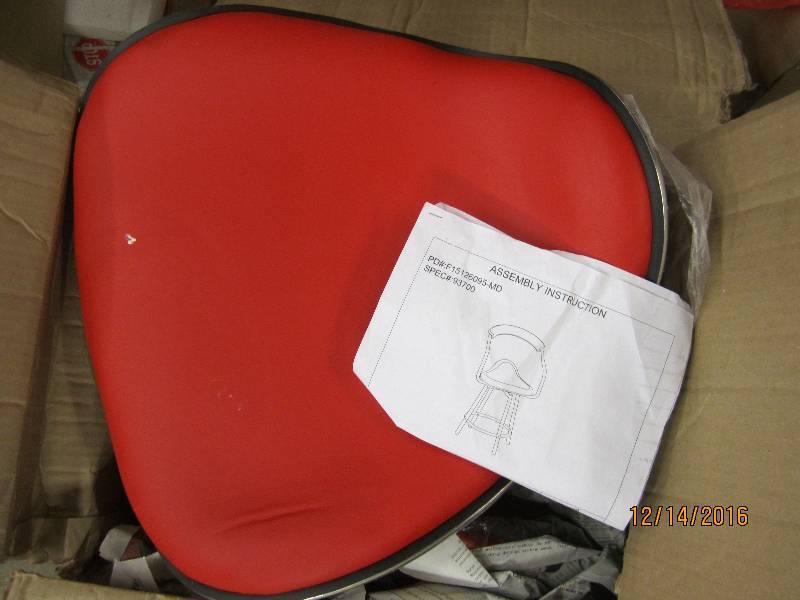 lot 27 image: Set of 2 Arm Bistro Chairs only  op...