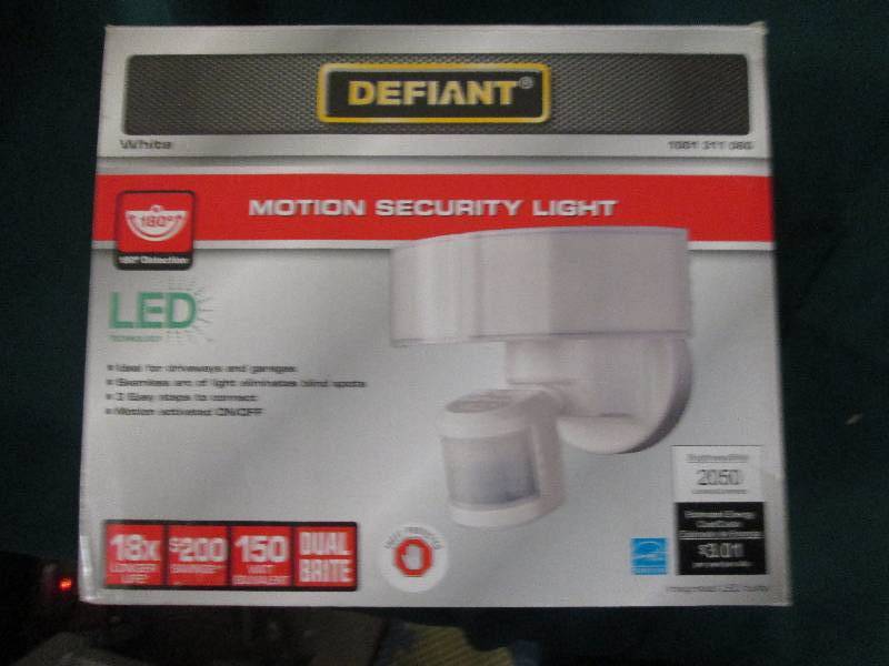 defiant LED motion security light o...