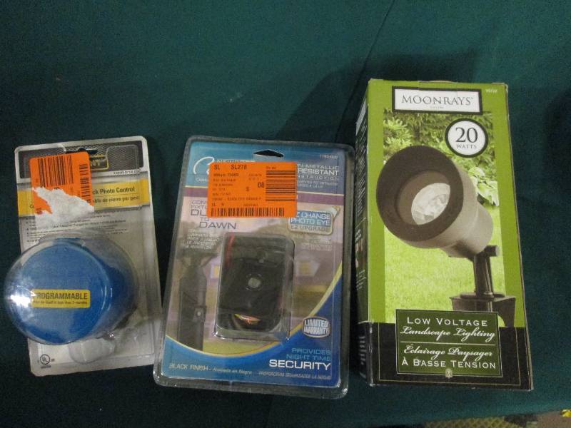1 moonrays low voltage landscap lig...