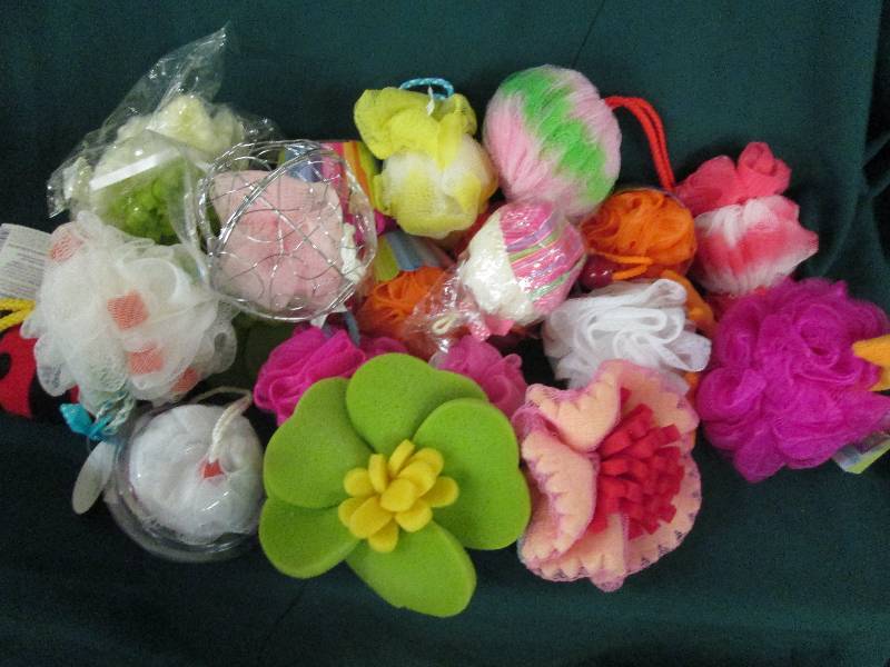 20 kids themed scrubbys ...