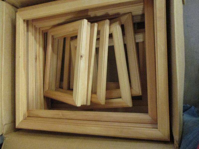wooden picture frames never been pa...