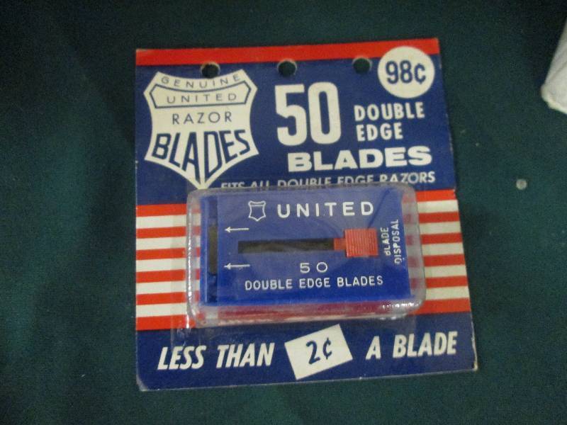 box of 50 double edge blades fits a...
