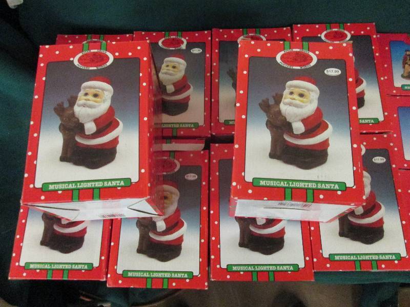 10 musical lighted santas , 5 nativ...