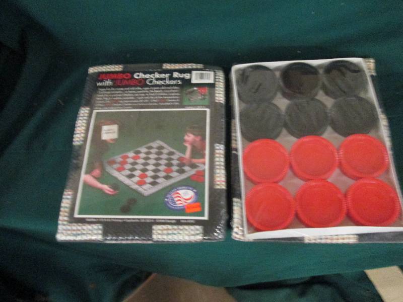 2 jumbo checker rugs with jumbo che...
