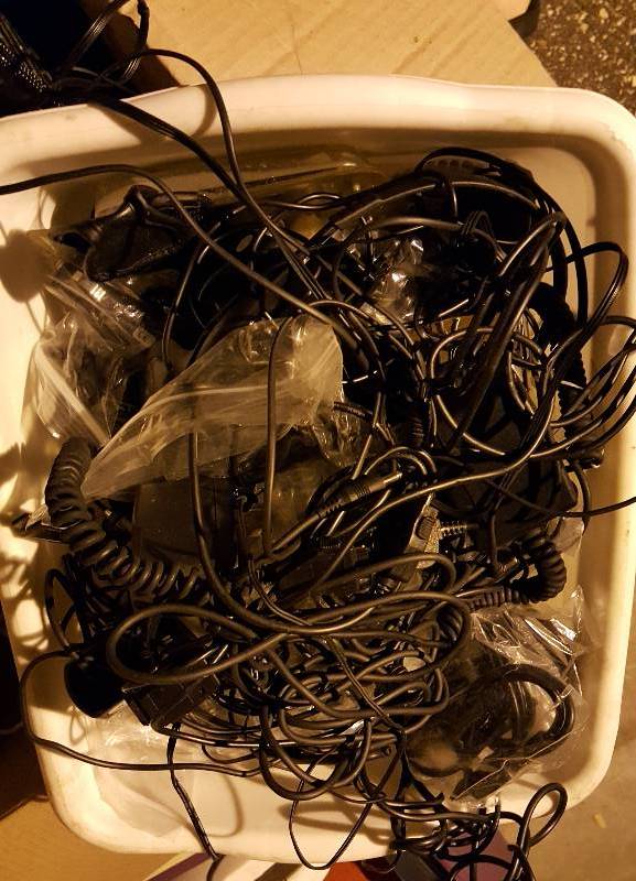 lot 9 image: Huge lot of  chargers