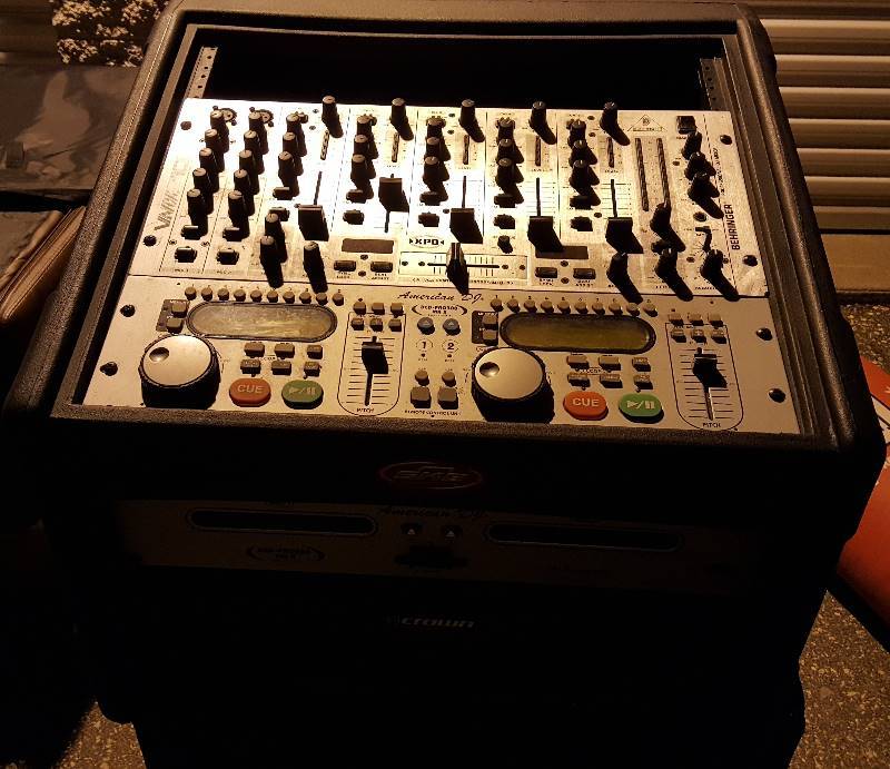 lot 14 image: American DJ sound system -
