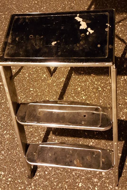 lot 35 image: Metal step ladder