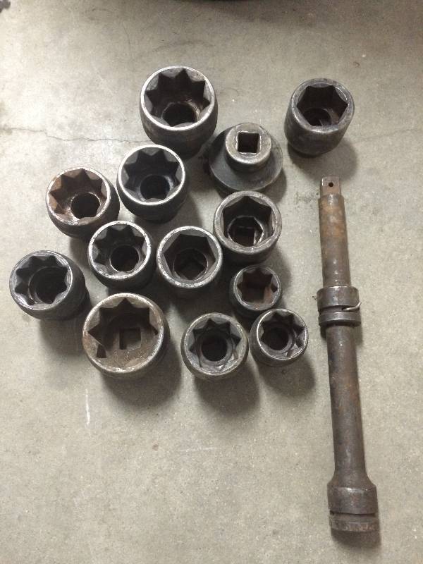 lot 26 image: 1 Drive Impact Sockets