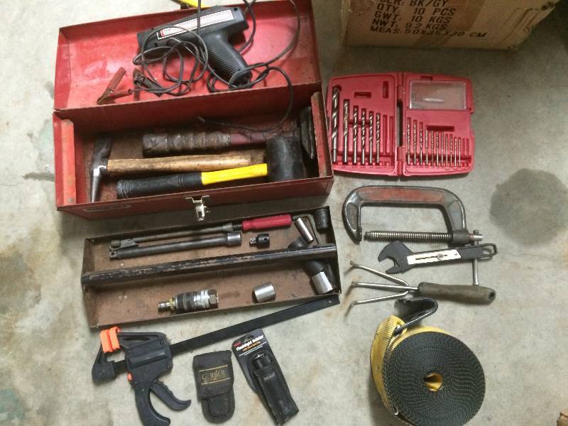 lot 39 image: Tool Box And Tools