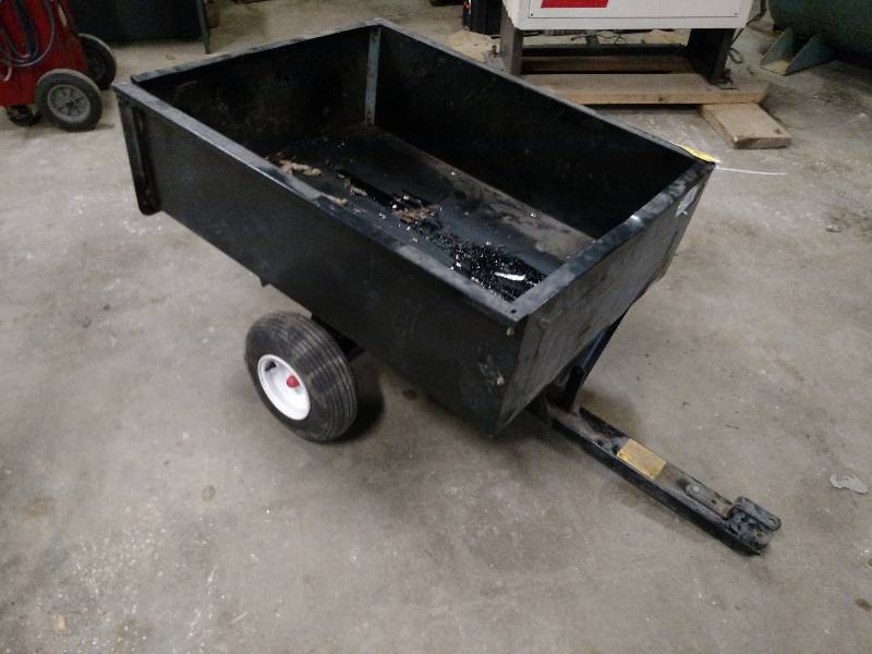 lot 80 image: Lawn Tractor Trailer...