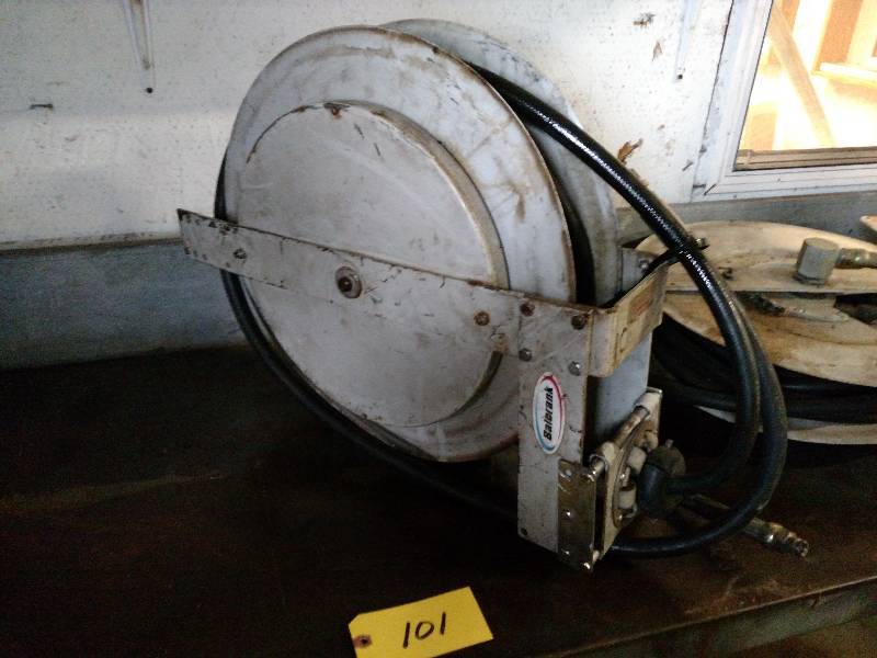 lot 101 image: Balcrank Model 820415CM Hose Reel w...
