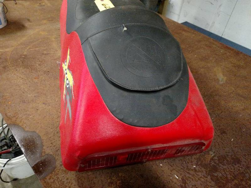lot 62 image: Polaris Pro X Seat...