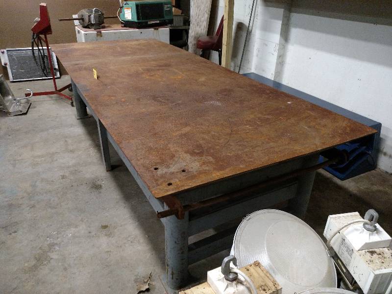 lot 22 image: Heavy Duty Steel Bench, 14 Top, 4...
