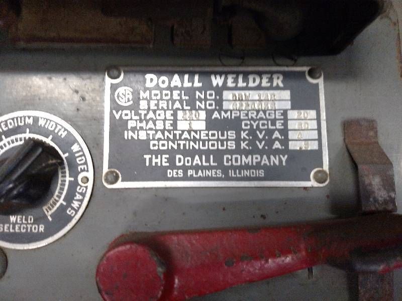 lot 20 image: Do-All Bandsaw Blade Welder, Model ...