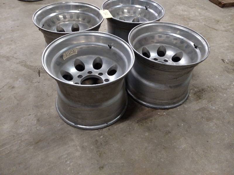lot 82 image: (4) MT Aluminum Rims, 16.5 x 12, Fi...