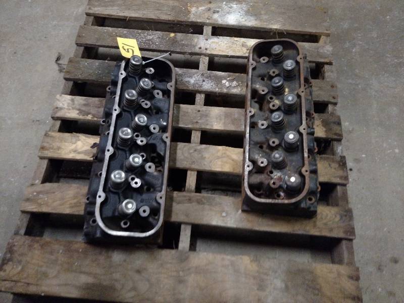 lot 51 image: Chev. 454 Rectangular Port Heads