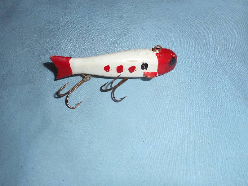 lot 49 image: VINTAGE WOODEN LURE