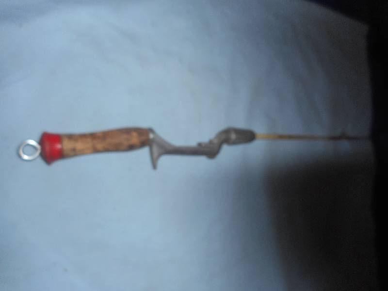 lot 29 image: VINTAGE GREAT LAKES ROD