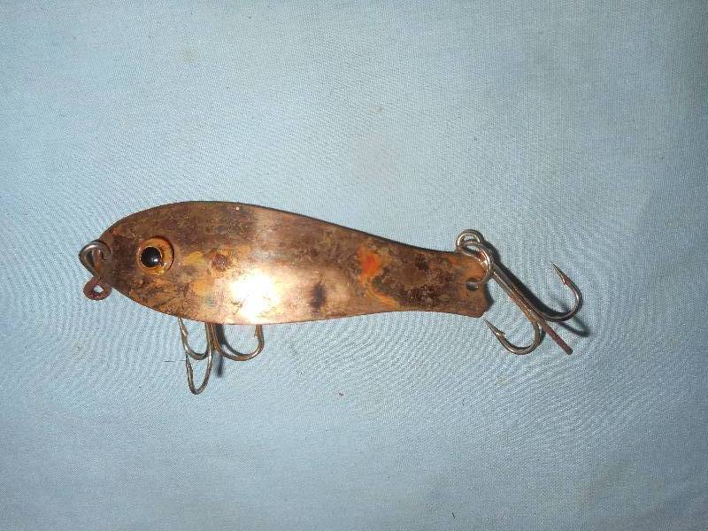 lot 37 image: VINTAGE LURE