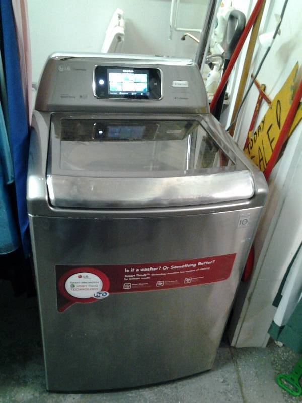 LG Wave Force Direct Drive True Balance Washing Machine (Powers Up