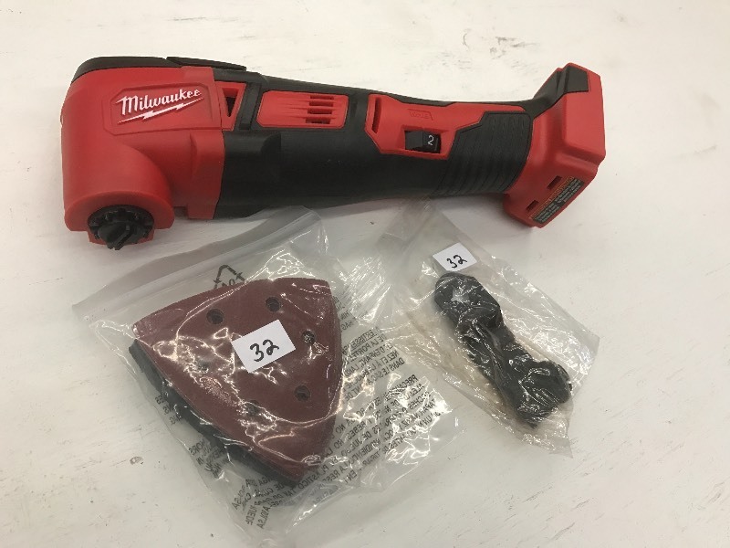 Milwaukee M18 Cordless Lithium Ion ...