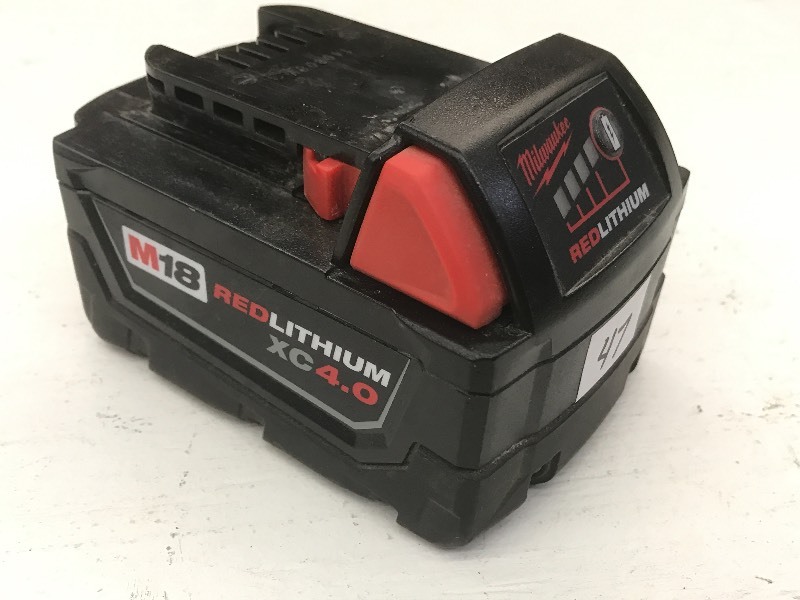 Milwaukee M18 Red Lithium 4.0 Exten...