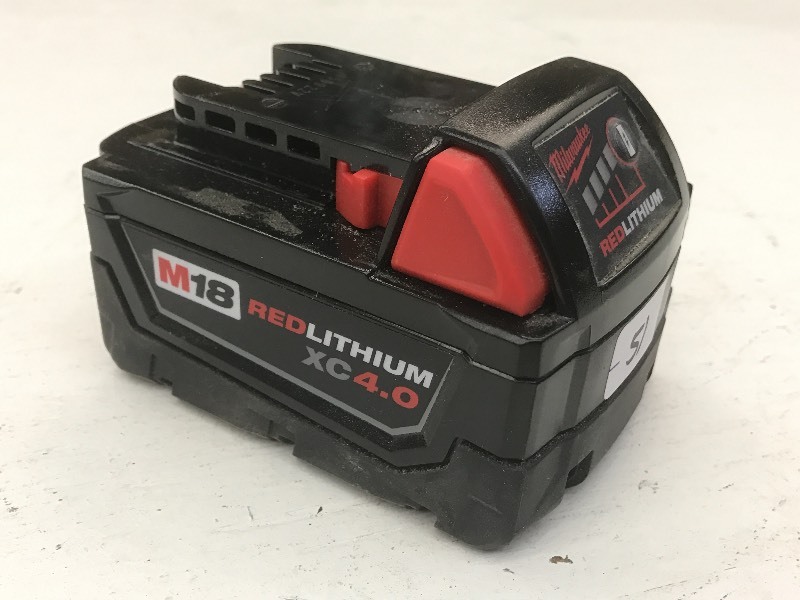 Milwaukee M18 Red Lithium 4.0 Exten...