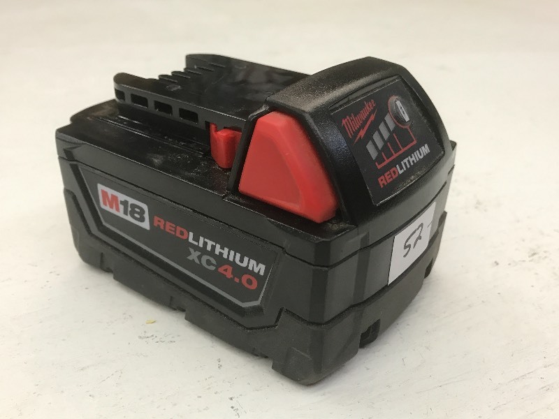 Milwaukee M18 Red Lithium 4.0 Exten...