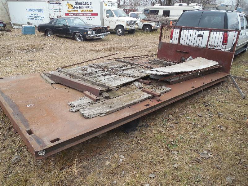 lot 1 image: TOW TRUCK FLATBED WITH WINCH