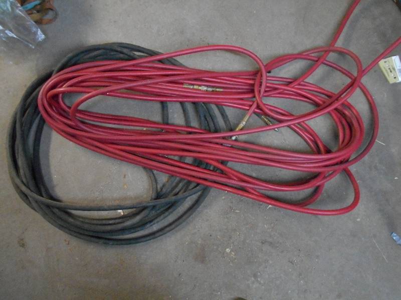lot 64 image: 2 AIR HOSES
