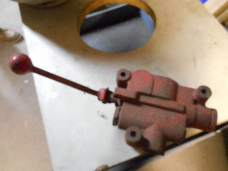 lot 70 image: HYD CONTROL VALVE BOX