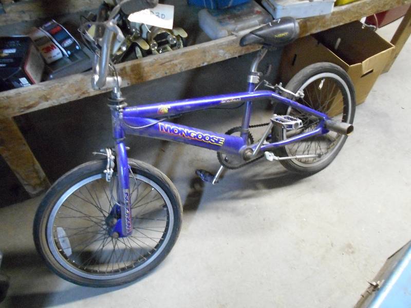 lot 73 image: MONGOOSE 16 BIKE
