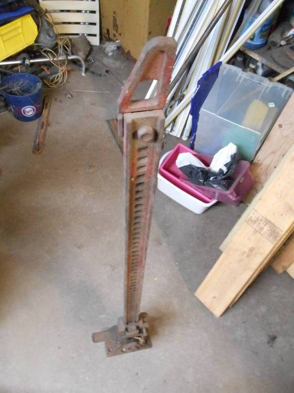 lot 94 image: HANDYMAN JACK