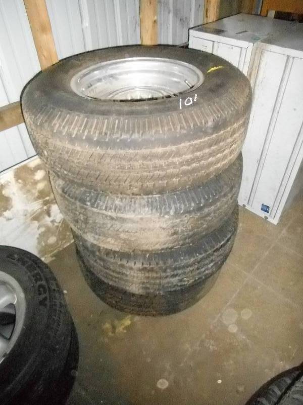 lot 101 image: 4 TIRES & RIMS